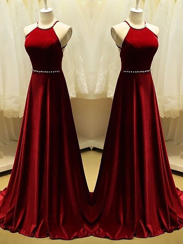 Vestidos de satén con escote halter, sin mangas, corte A y cola larga con abalorios